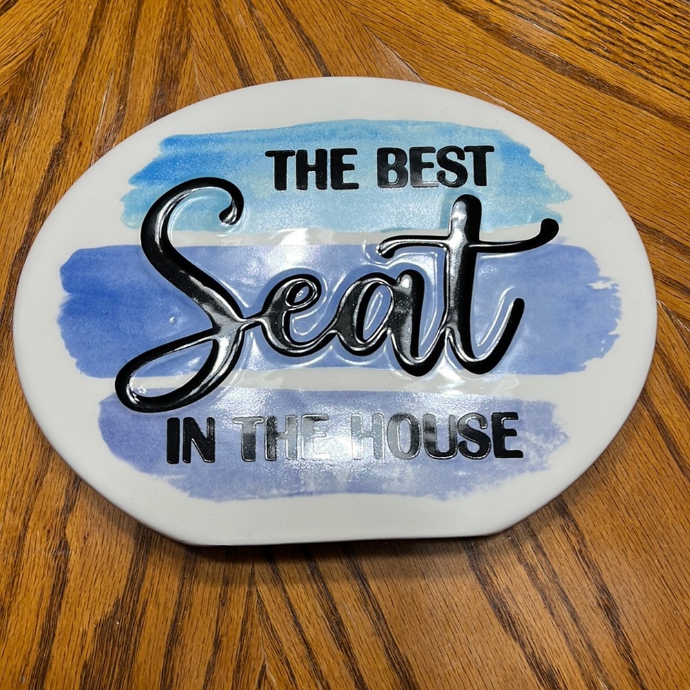 NWT Bathroom decor. Best seat in the house.